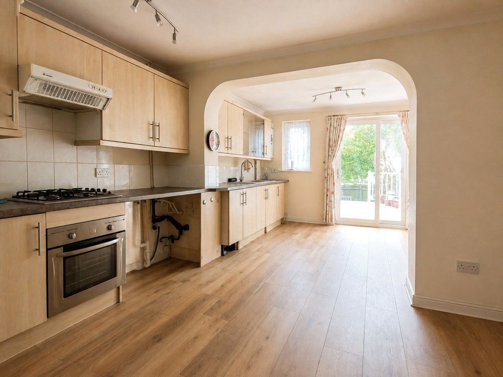 Property photo 3 of 12 Picture No. 27