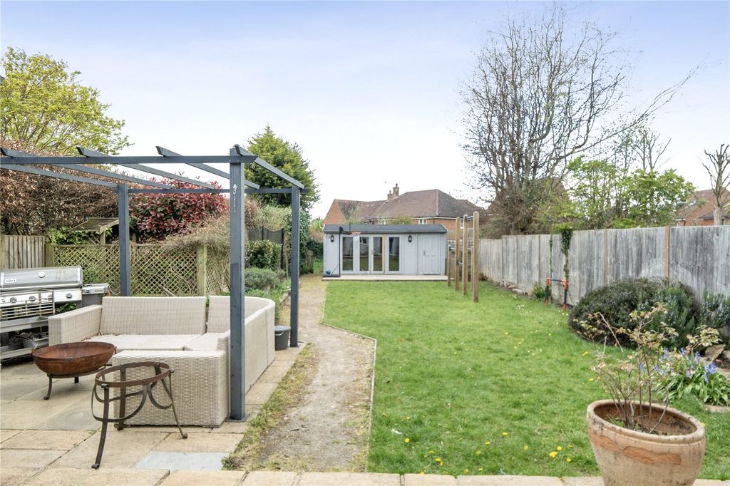 Property photo 2 of 25 Picture No. 07