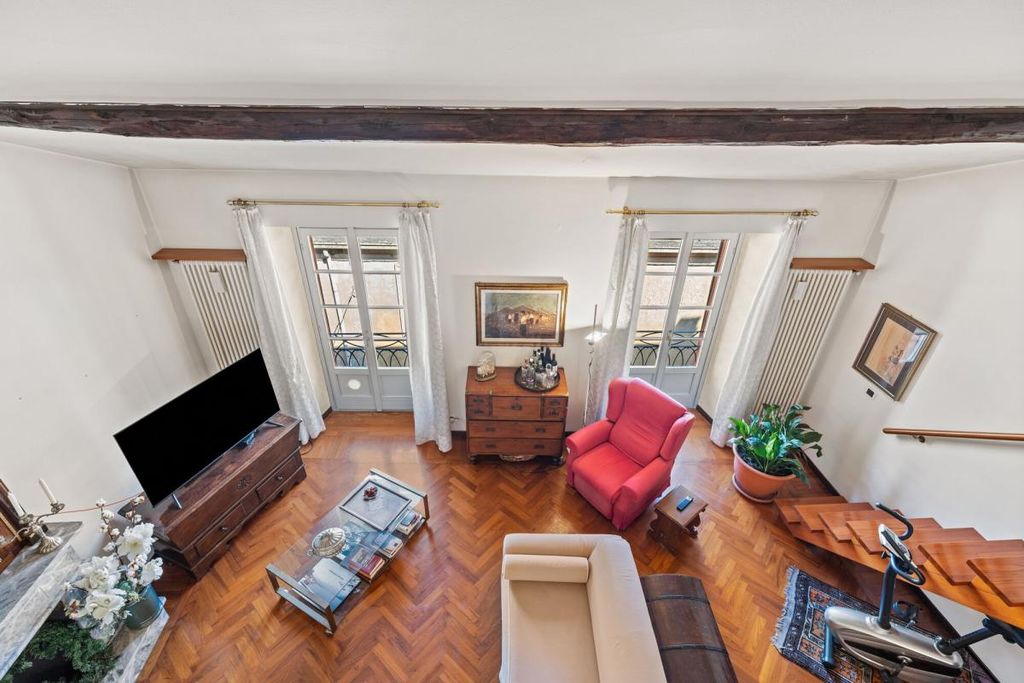 Property photo 3 of 27