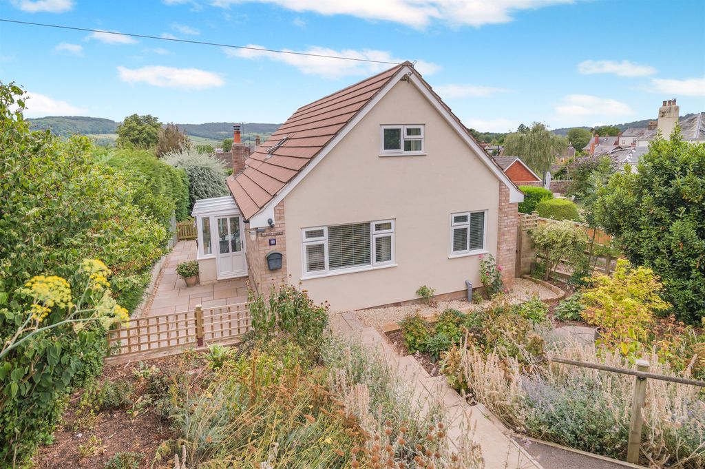 Property photo 1 of 30