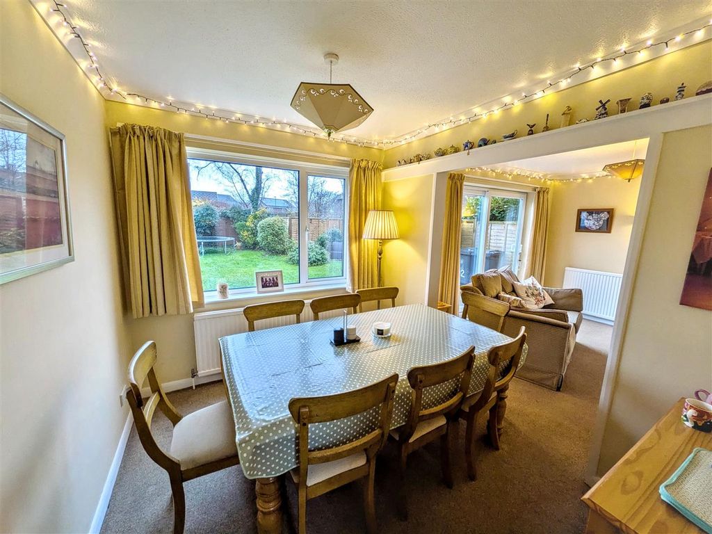 Property photo 3 of 20 Dining Room