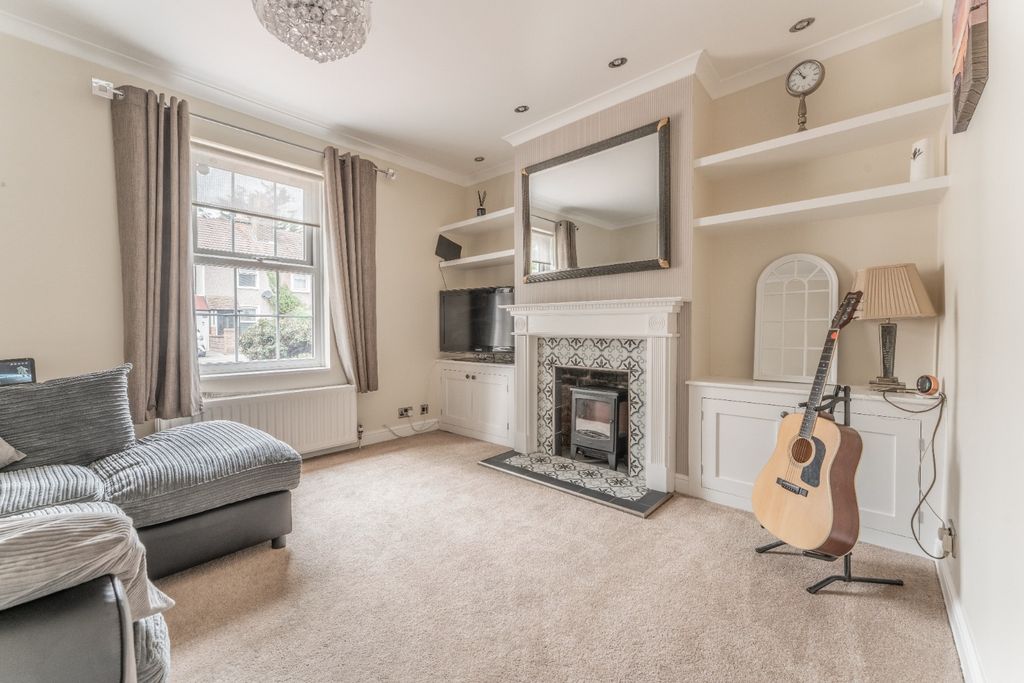 Property photo 2 of 14 5364802
