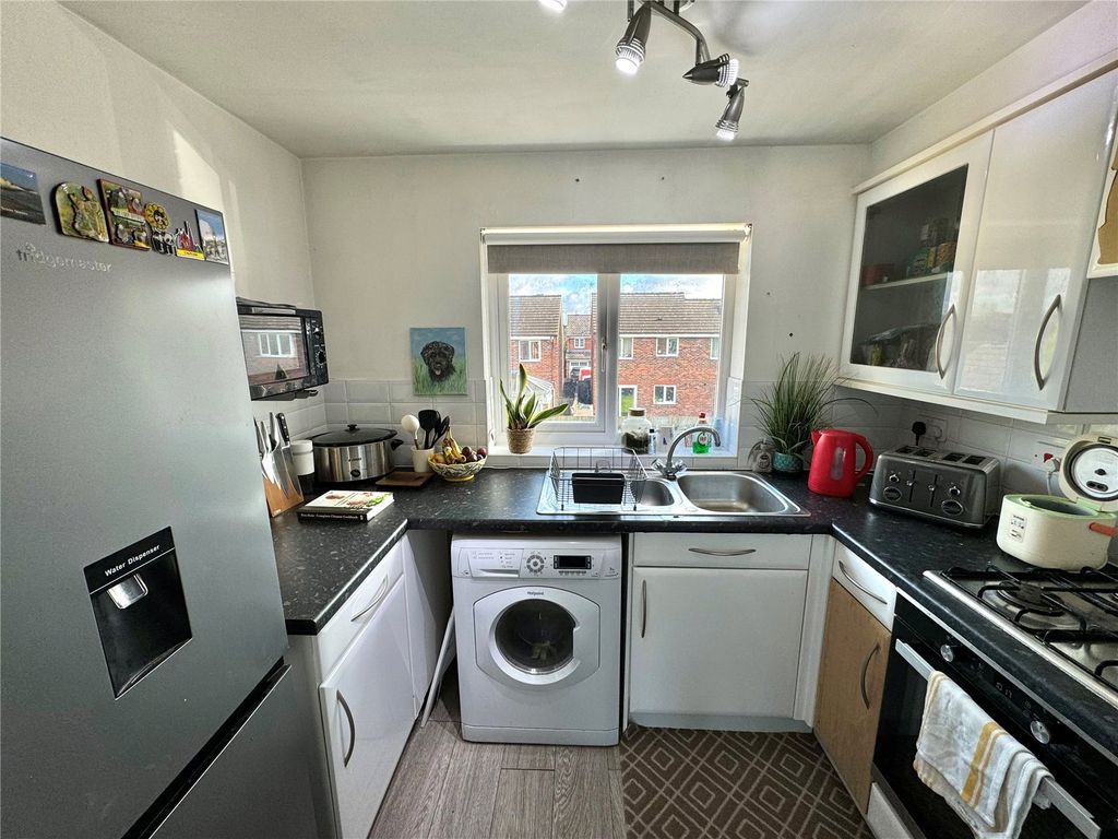 Property photo 2 of 12 Picture No. 05