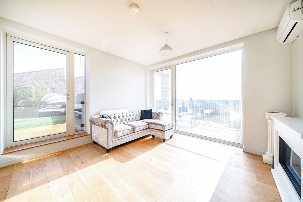 Property photo 3 of 9