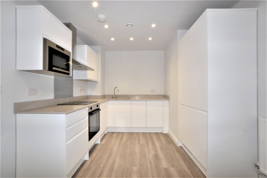 Property photo 1 of 10 Kitchen