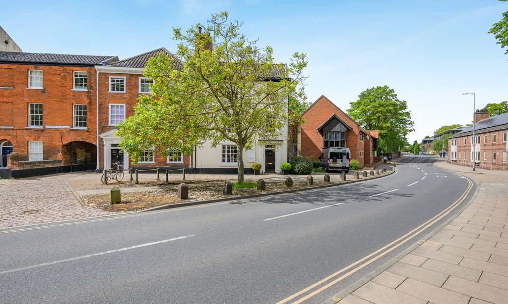 Property photo 2 of 5 10, 11 & 12 St Martins At Palace Plain, Norwich, Nr3 1Rn