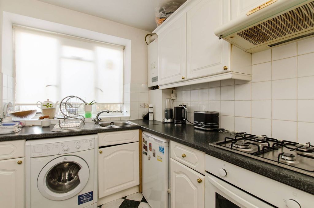 Property photo 3 of 5