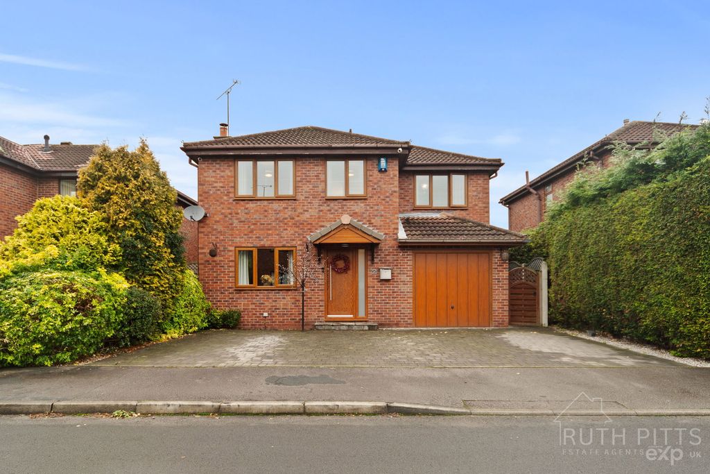 Property photo 1 of 42