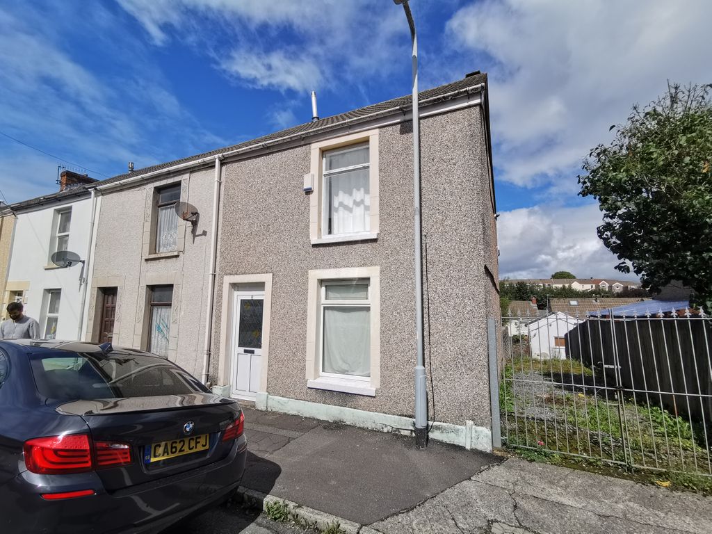 Property photo 1 of 8