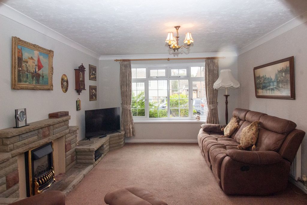 Property photo 2 of 14