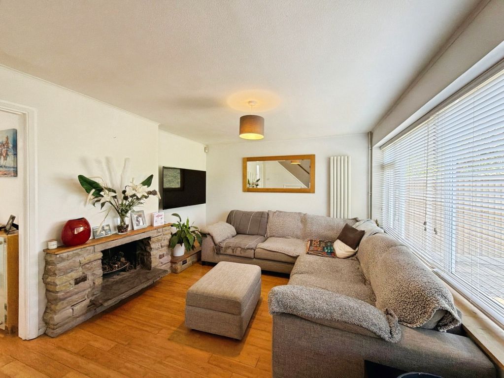 Property photo 2 of 16 5428233