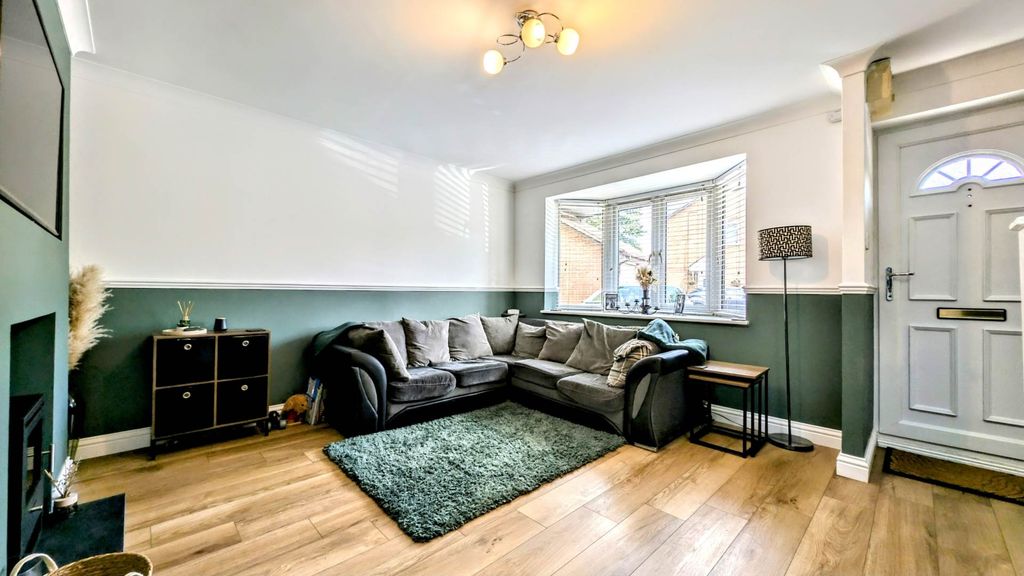 Property photo 2 of 12