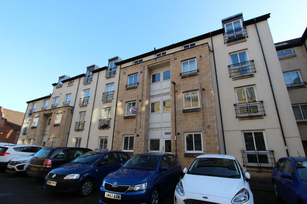 Property photo 1 of 6