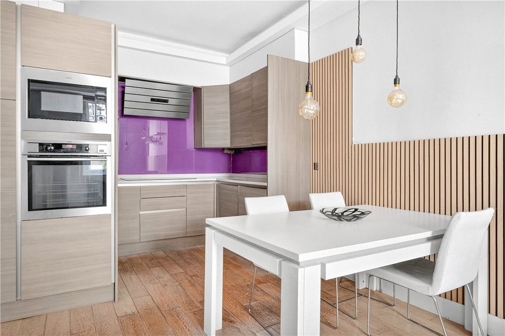 Property photo 2 of 15 Picture No. 12