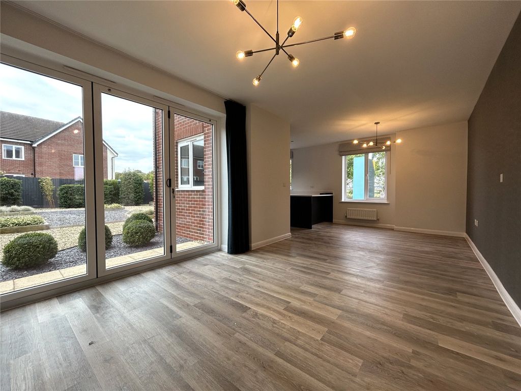 Property photo 3 of 23 Picture No. 05