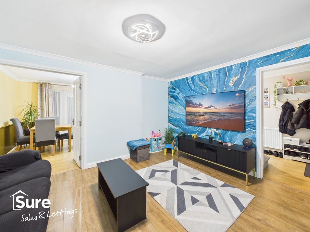 Property photo 2 of 23 4682343