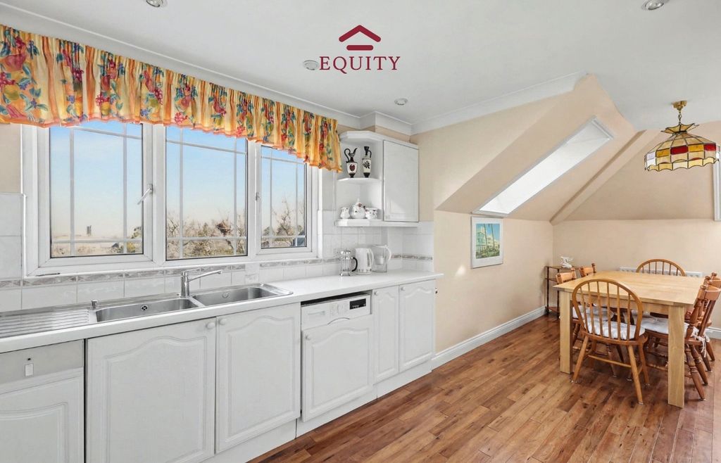 Additional image 8 of 3 bed flat for saleCulloden Road, Enfield EN2