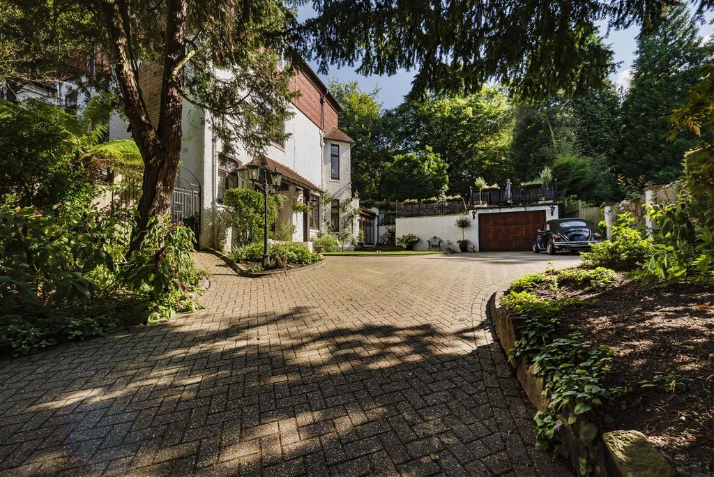 Property photo 2 of 13