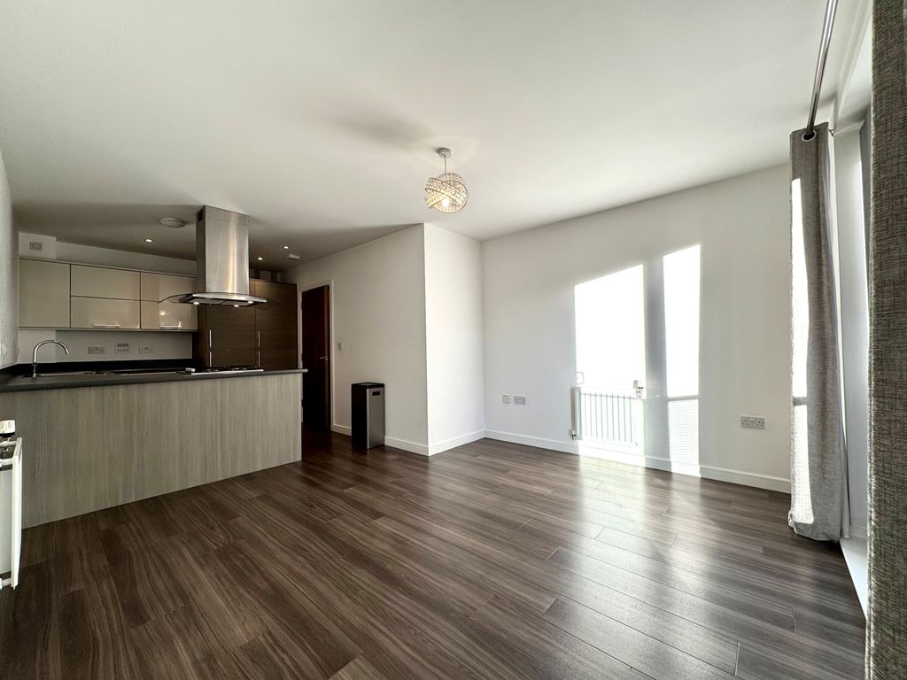 Property photo 3 of 11 Gallery