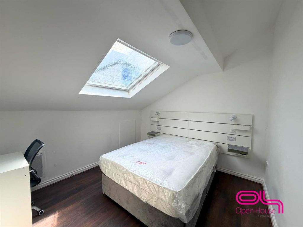 Property photo 2 of 5 Untitled Design - 2026-05-18T165613.903.Png
