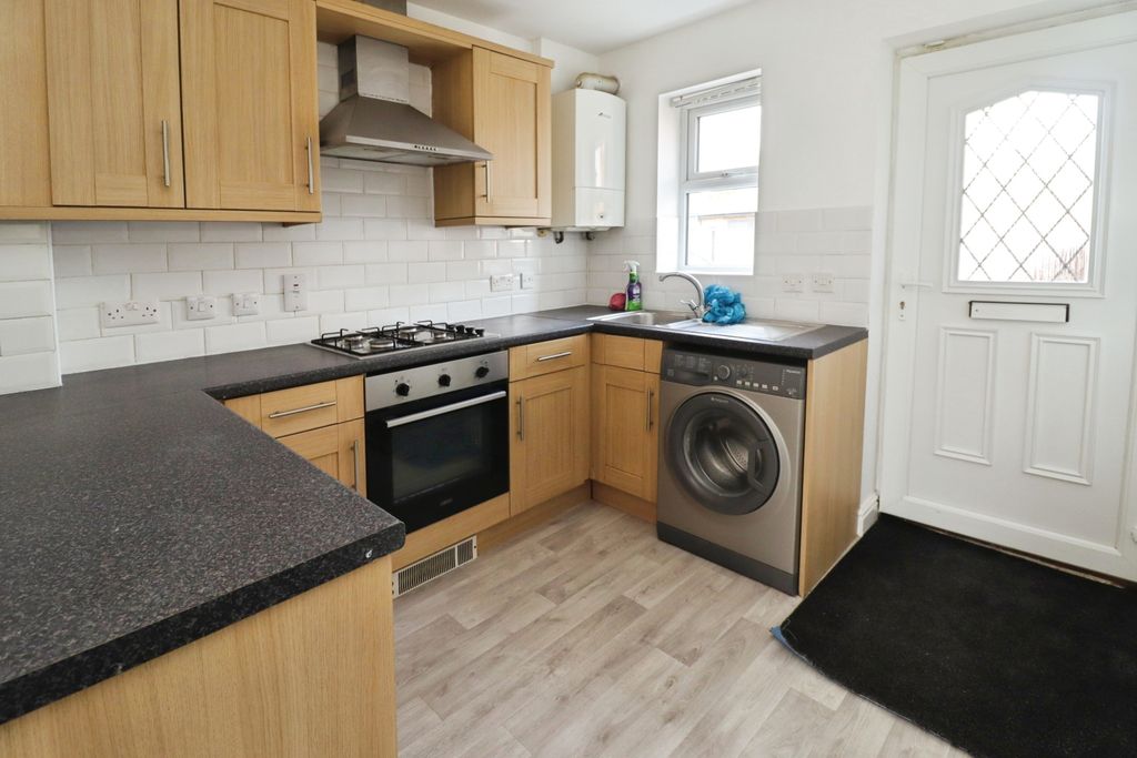 Property photo 2 of 11