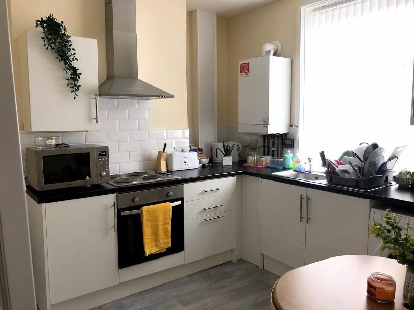 Property photo 3 of 9 Kitchen.Jpg