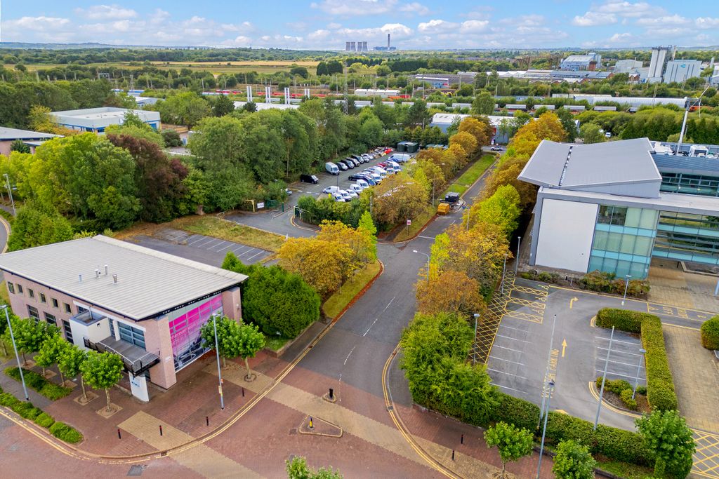 Property photo 2 of 9