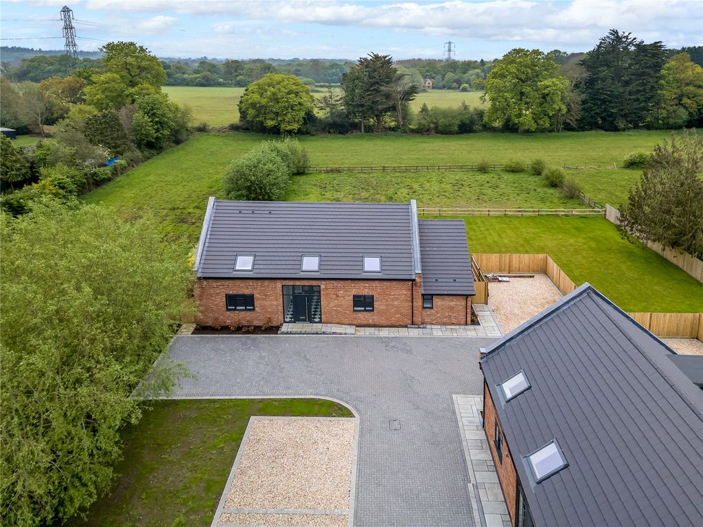 Property photo 1 of 19 Front Aspect