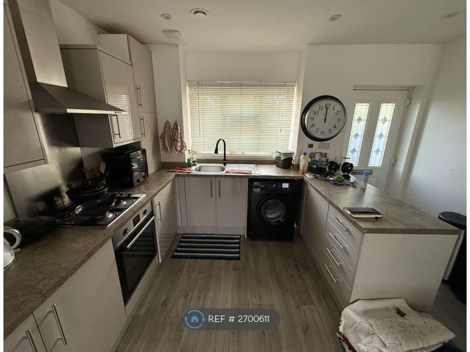 Property photo 1 of 10 Kitchen 1