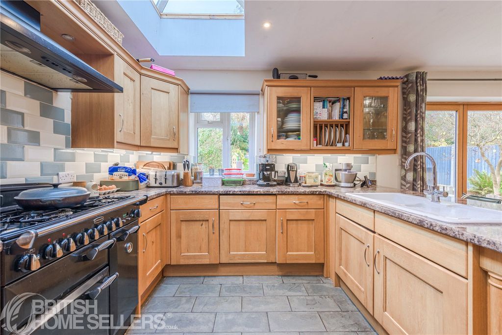 Property photo 2 of 30 Picture No. 32