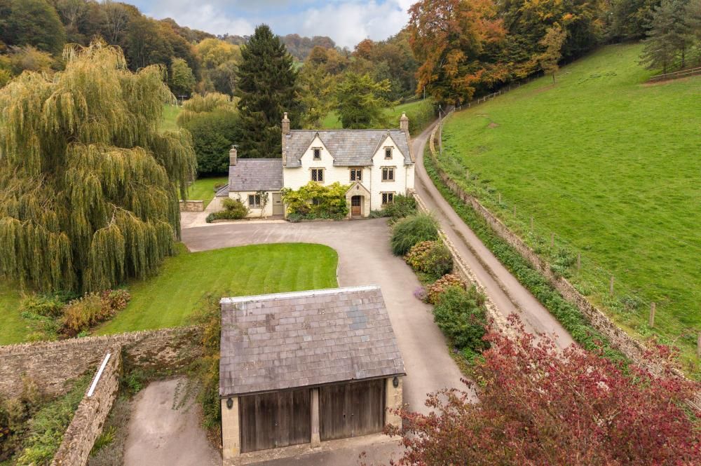 Property photo 1 of 19 Image