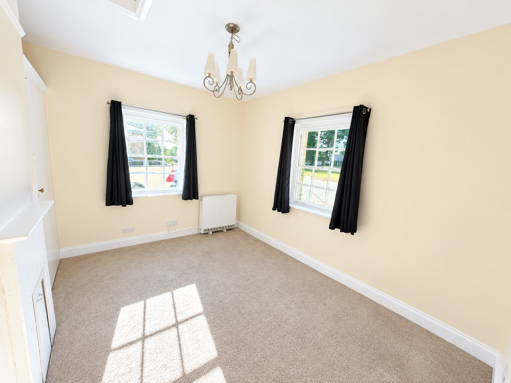 Property photo 3 of 6 Bed1