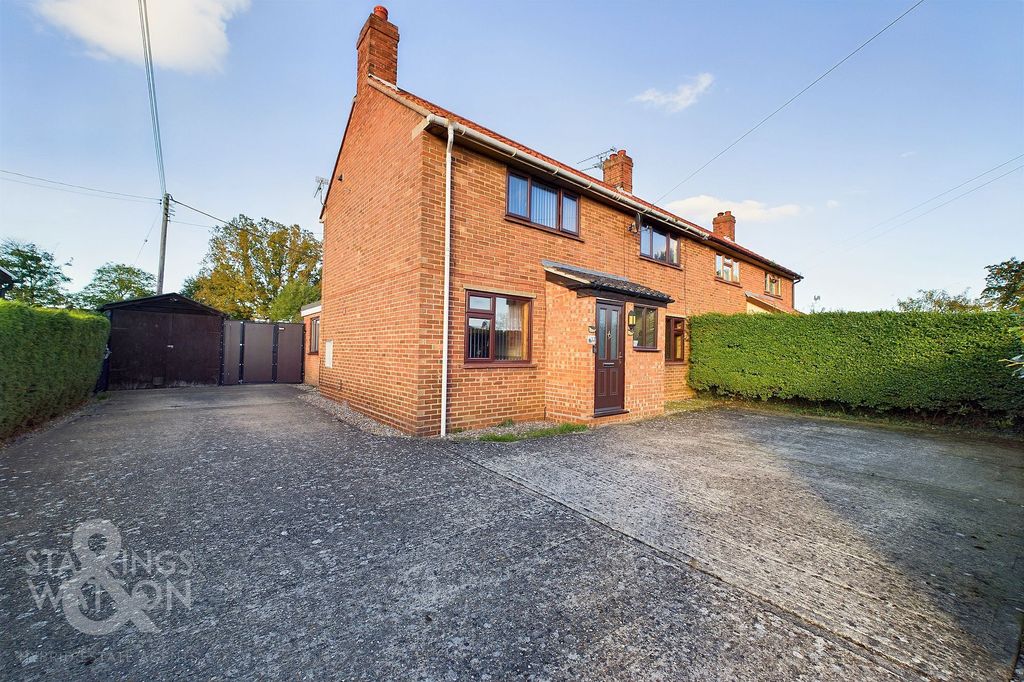 Property photo 2 of 23