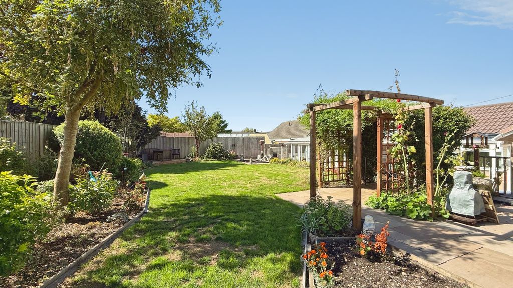Property photo 2 of 19