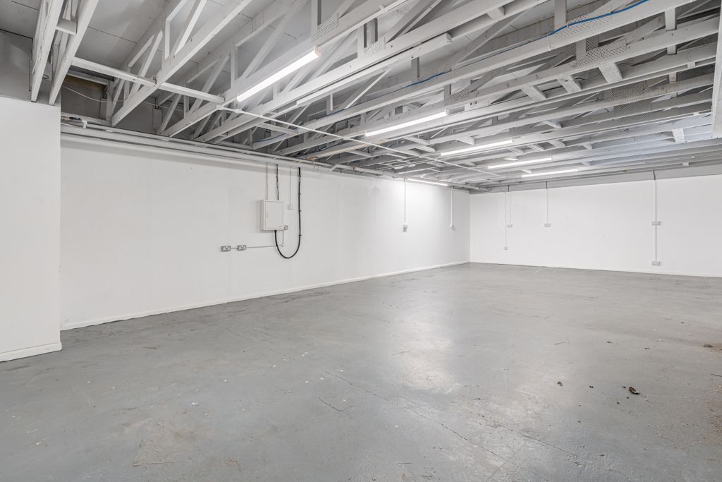 Property photo 3 of 5 Photo 6