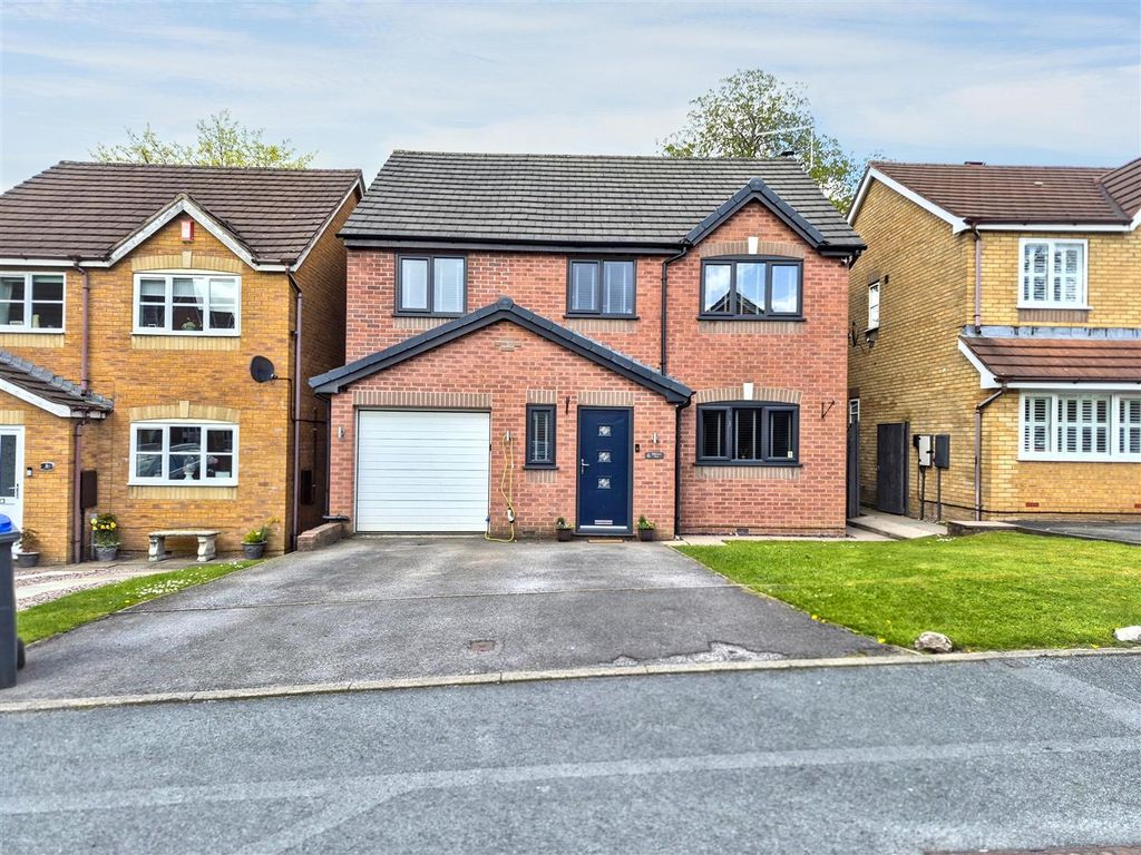 Property photo 1 of 54 Outside