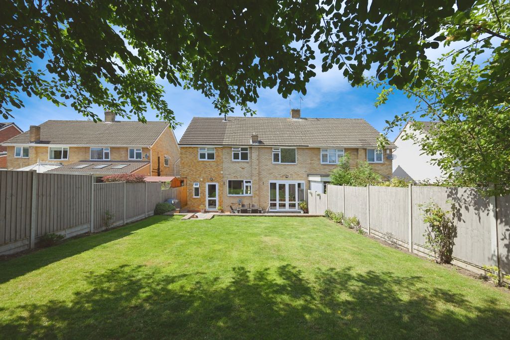 Property photo 2 of 21