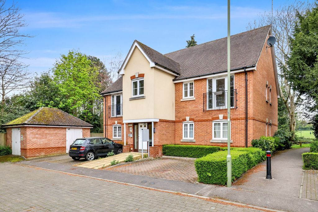 Property photo 1 of 9