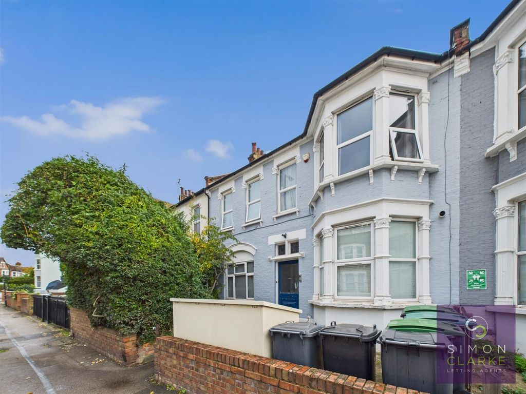 Property photo 2 of 8 Cam05425G0-Pr0065-Still015.Jpg