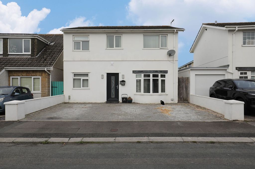 Property photo 1 of 34