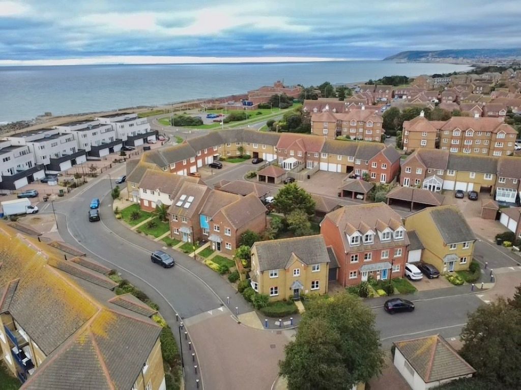 Property photo 2 of 21