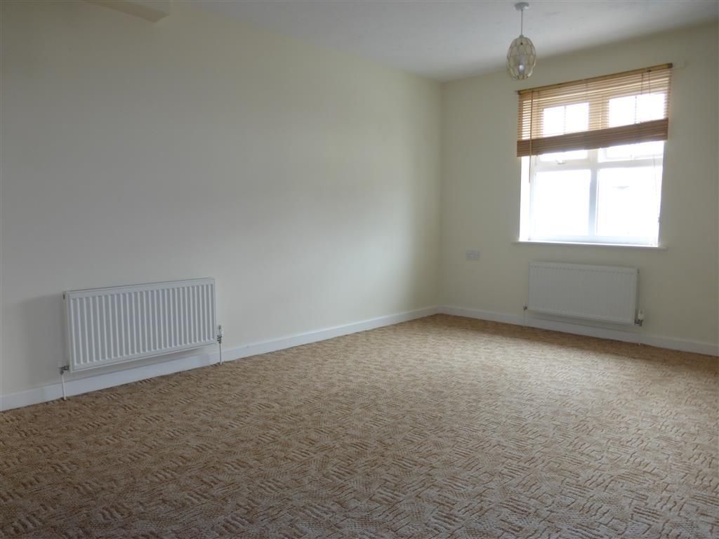 Property photo 2 of 6 Living Room