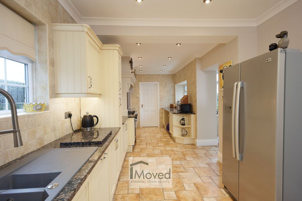 Property photo 3 of 42 Kitchen