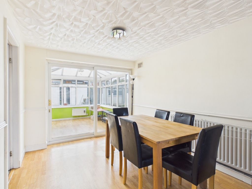 Property photo 3 of 14 Dining Room