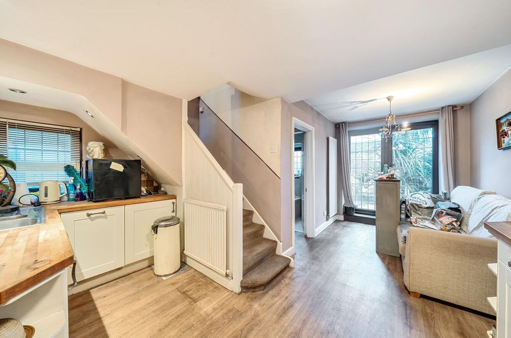 Property photo 3 of 17 1397567-11-69651A36cc3E9.Jpg