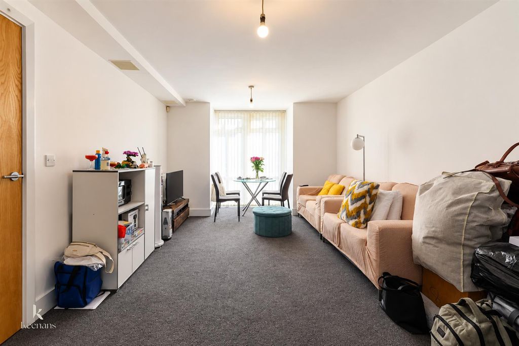 Property photo 3 of 13 0-51.Jpg