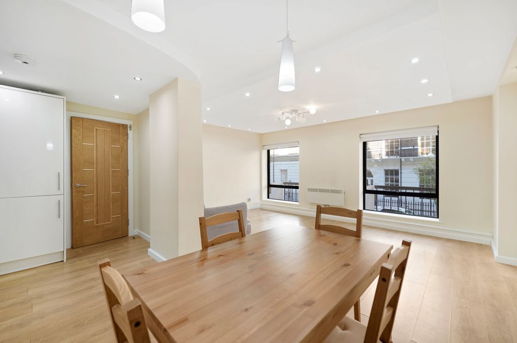 Property photo 2 of 14 Apartment 3, 103-105 Harley Street - Jdp4Fb6Zaiwxdjemzo84.Jpg