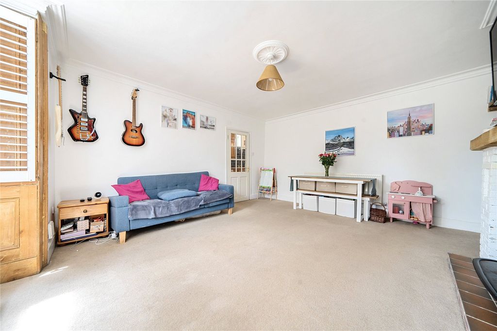 Property photo 2 of 17 Picture No. 03