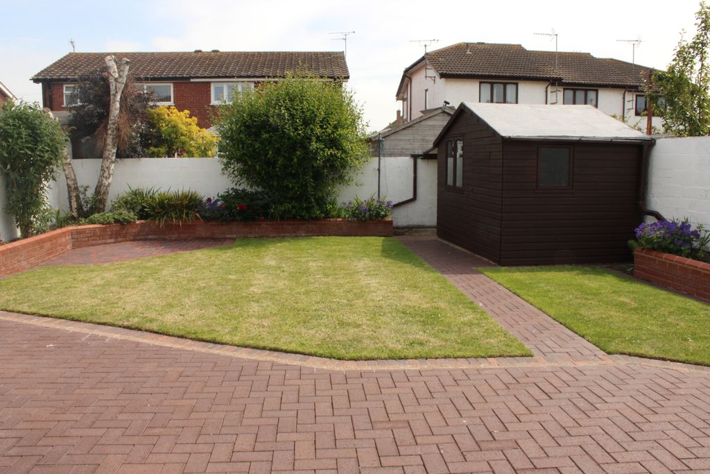 Property photo 2 of 18