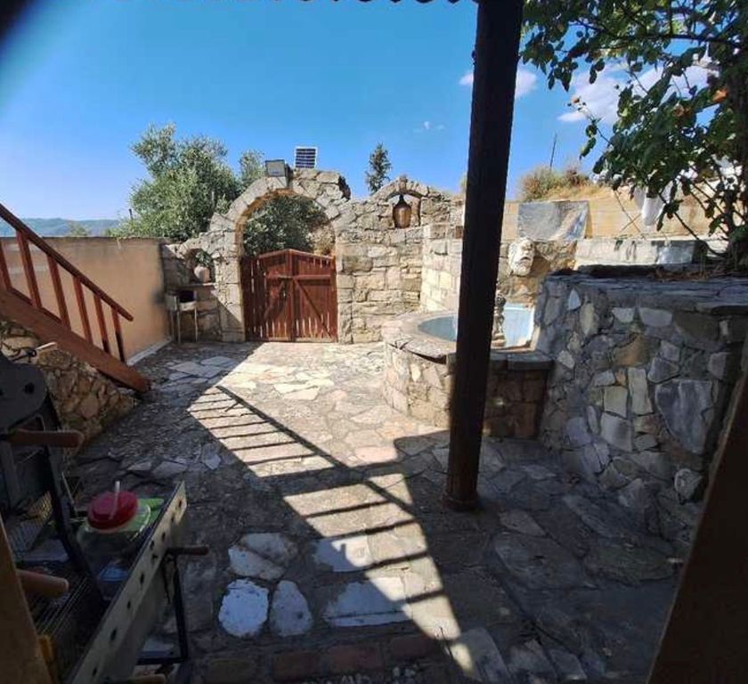 Property photo 2 of 10